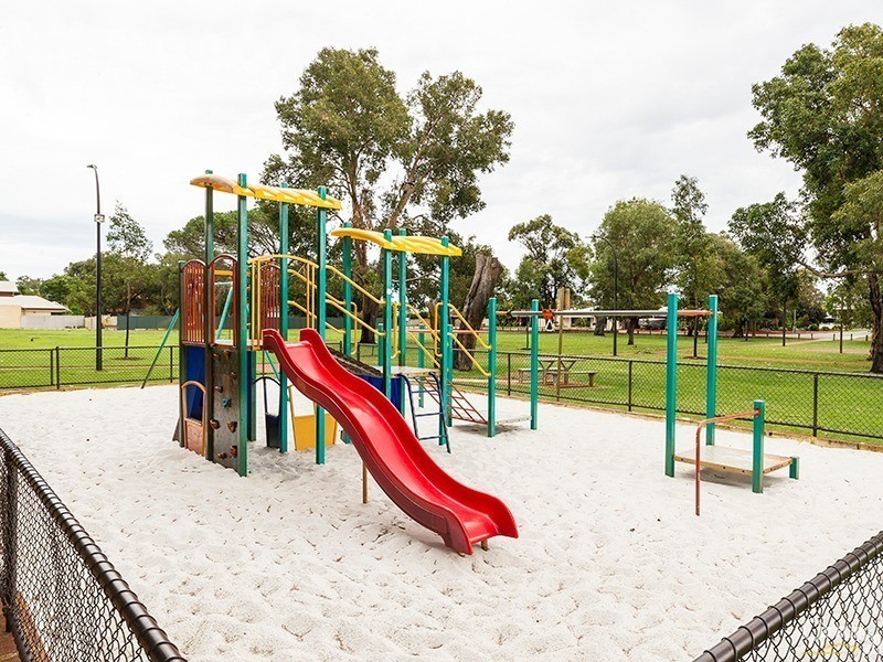 17 Reddington Way, Brentwood WA 6153