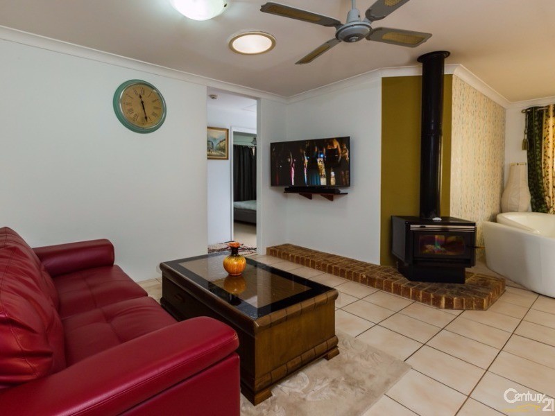 19 Bottlebrush Drive, Thornlie WA 6108