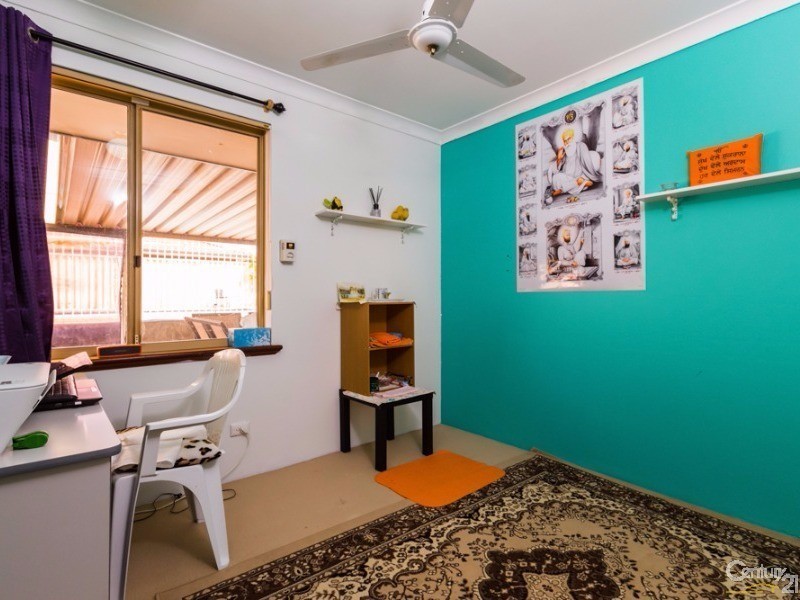 19 Bottlebrush Drive, Thornlie WA 6108