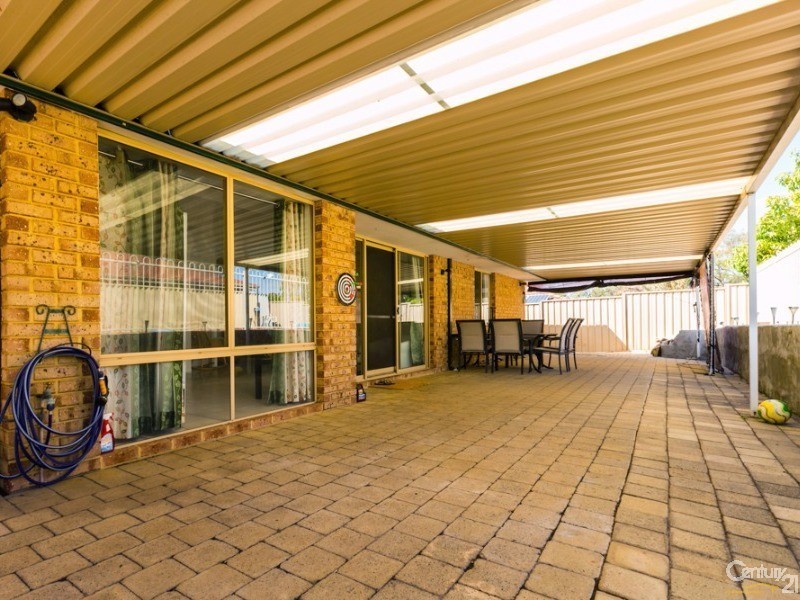 19 Bottlebrush Drive, Thornlie WA 6108