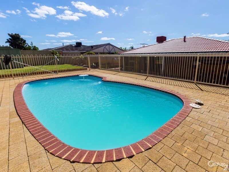 19 Bottlebrush Drive, Thornlie WA 6108
