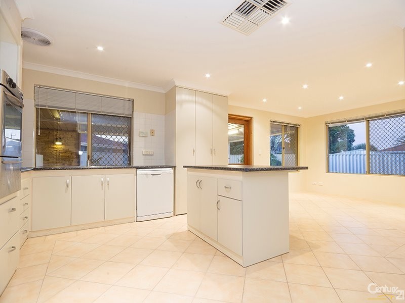 9 Piesse Place, Seville Grove WA 6112