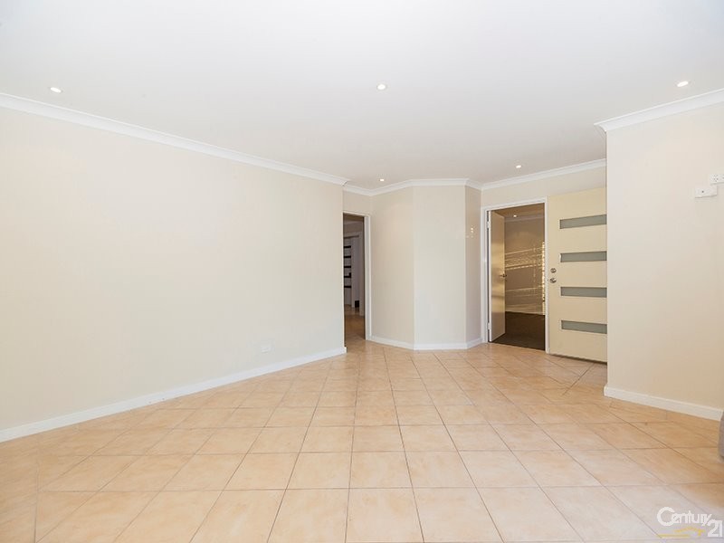 9 Piesse Place, Seville Grove WA 6112