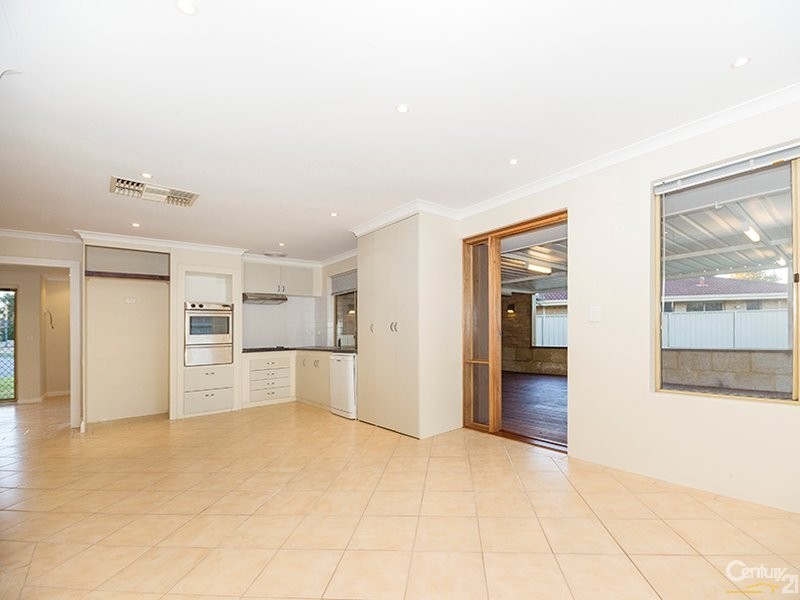 9 Piesse Place, Seville Grove WA 6112