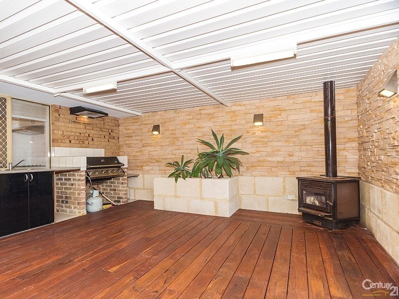 9 Piesse Place, Seville Grove WA 6112