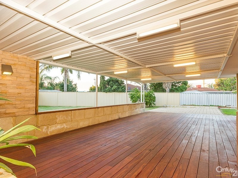 9 Piesse Place, Seville Grove WA 6112