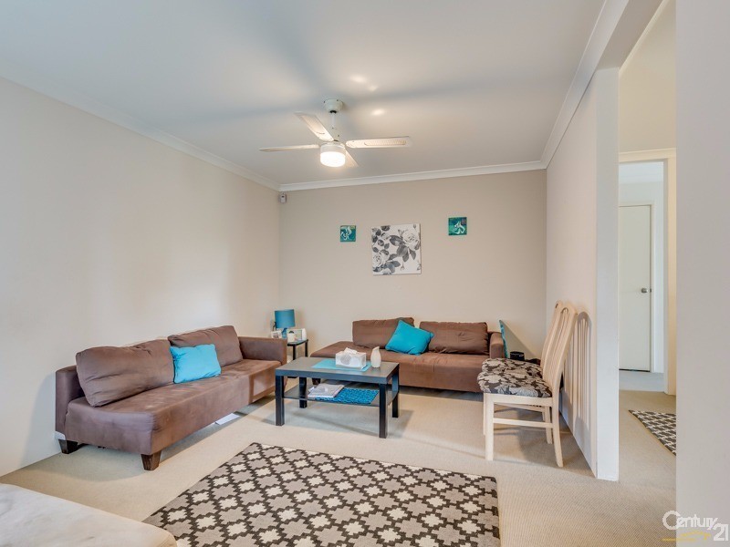 9/2 Hobby Retreat, Queens Park WA 6107