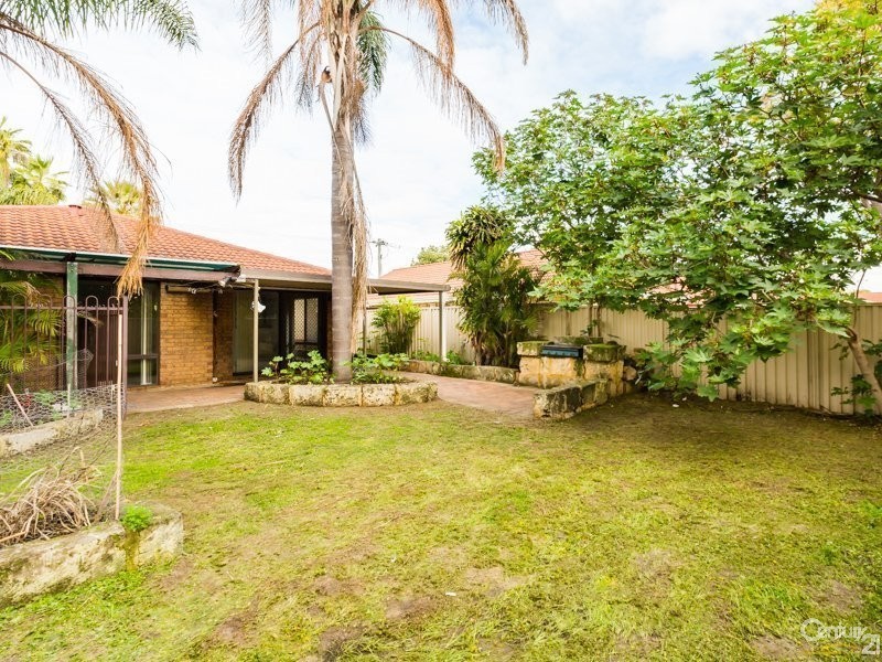 11 Kinghorn Place, Redcliffe WA 6104
