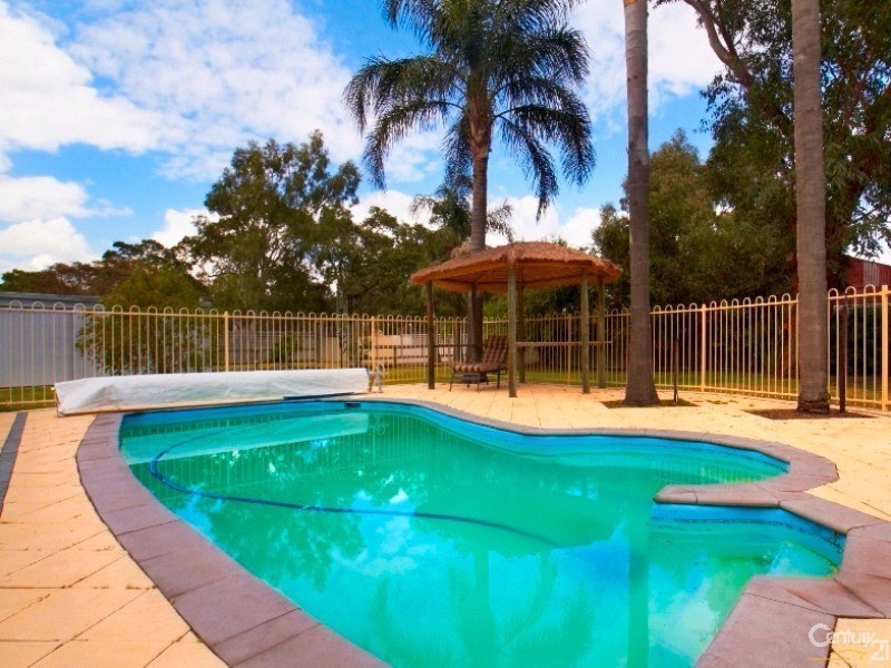 14 Gosnells Road East, Martin WA 6110