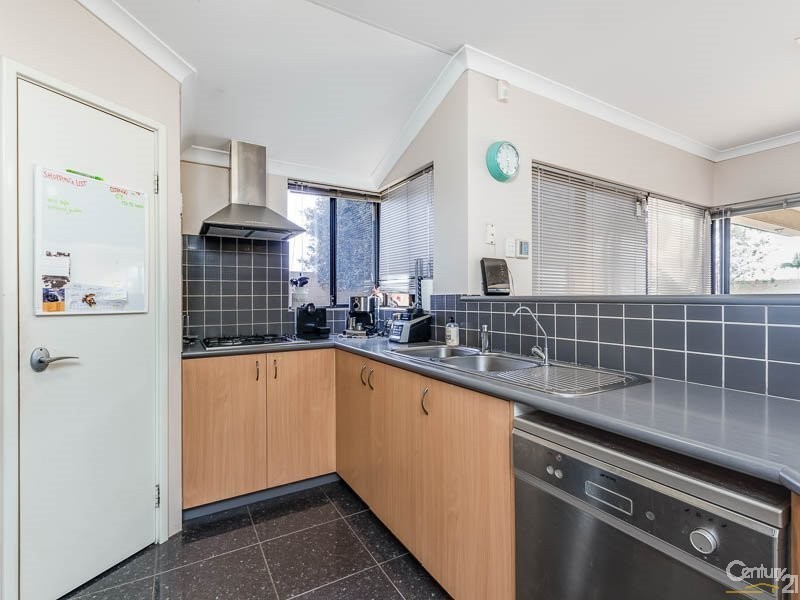 14 Bartlett Way, Canning Vale WA 6155