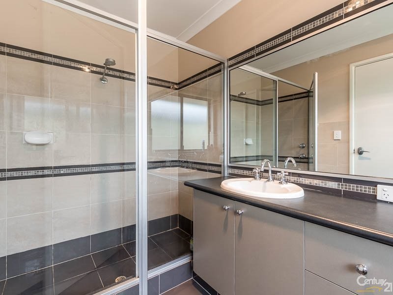 14 Bartlett Way, Canning Vale WA 6155