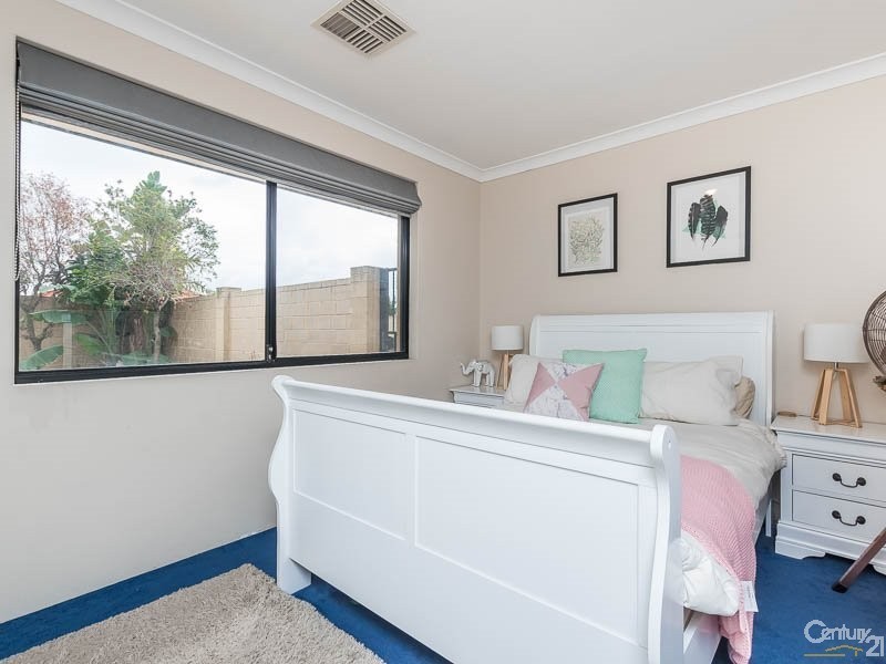 14 Bartlett Way, Canning Vale WA 6155