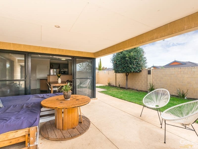 14 Bartlett Way, Canning Vale WA 6155