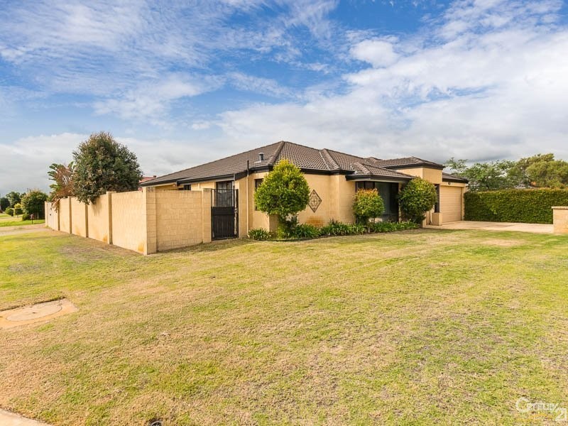 14 Bartlett Way, Canning Vale WA 6155