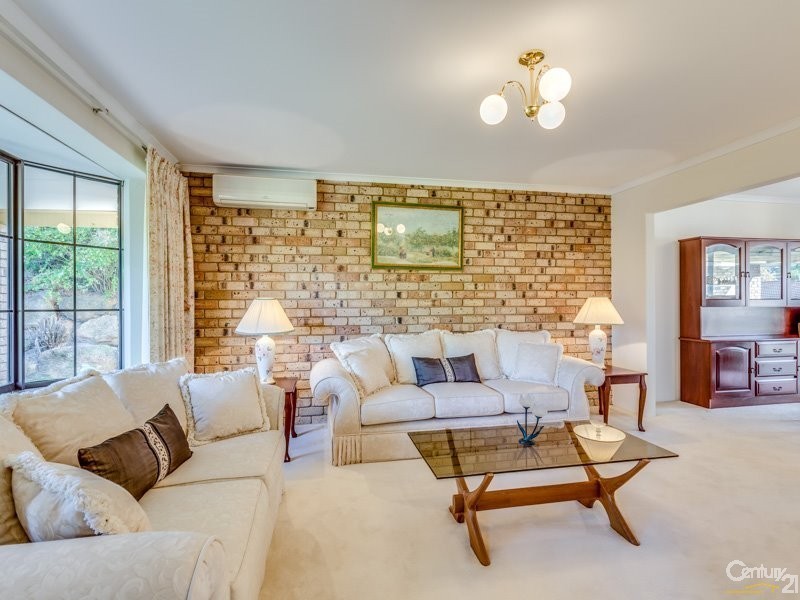 4 Peak Court, Leeming WA 6149