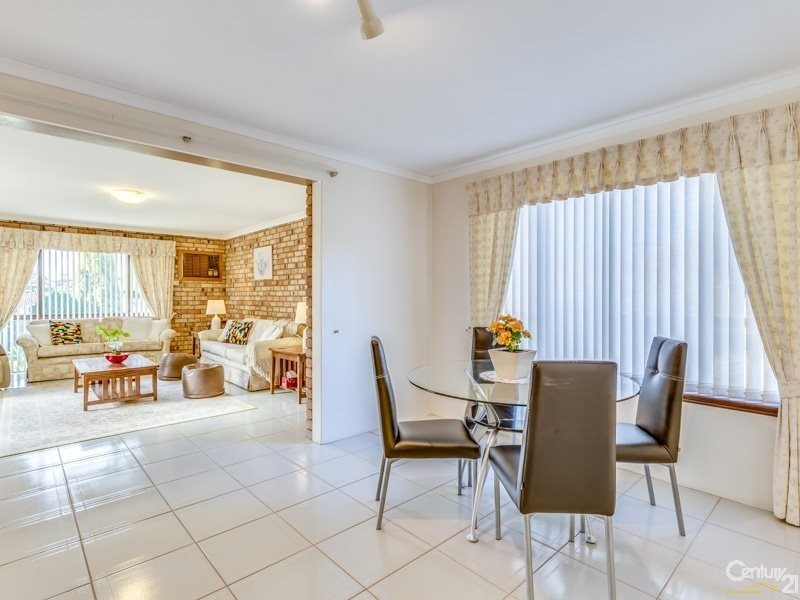 4 Peak Court, Leeming WA 6149