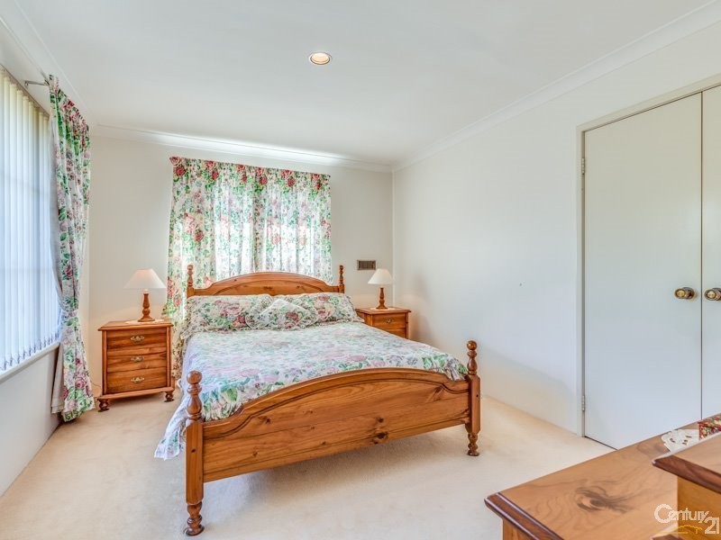 4 Peak Court, Leeming WA 6149