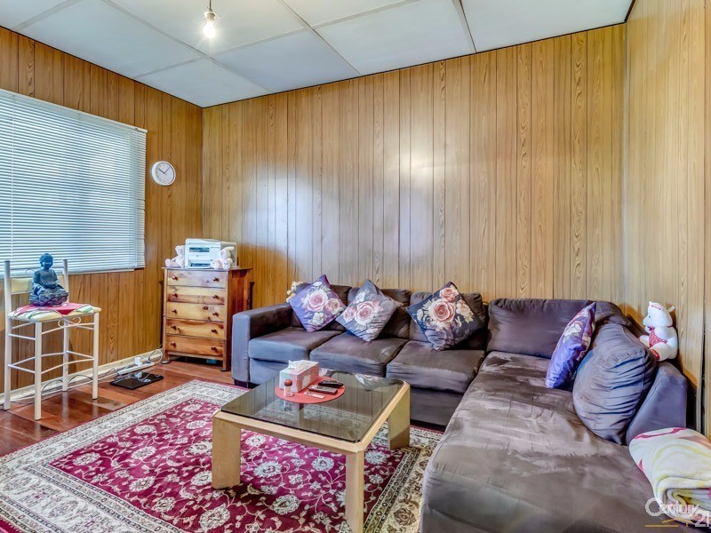 42 Derisleigh Street, Cannington WA 6107