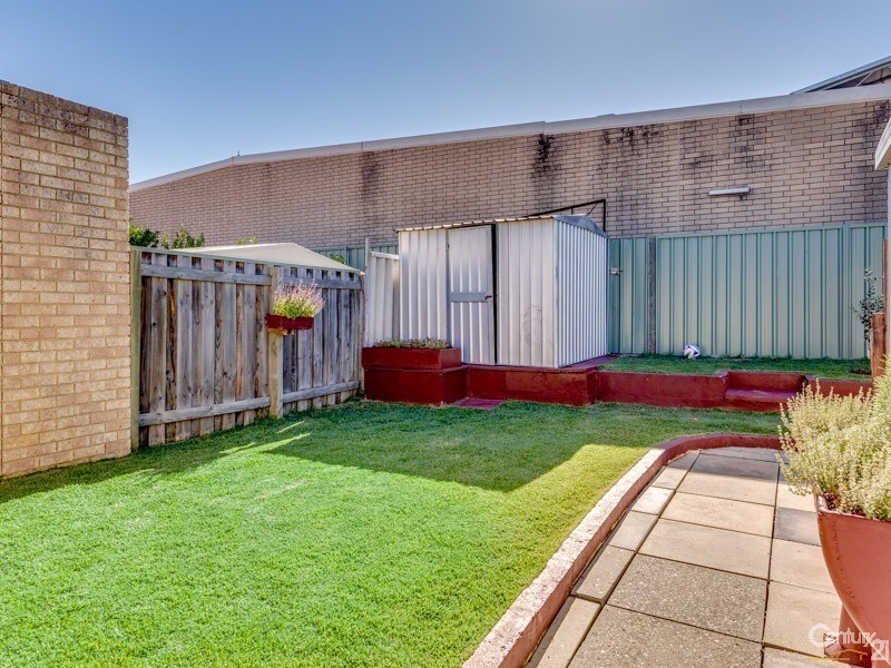 42 Derisleigh Street, Cannington WA 6107