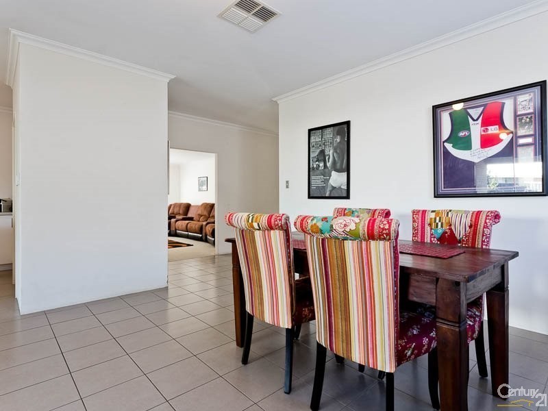 27 Manitoga Street, Landsdale WA 6065