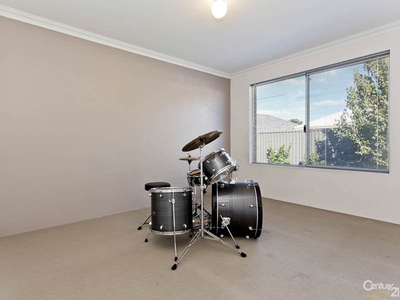 27 Manitoga Street, Landsdale WA 6065