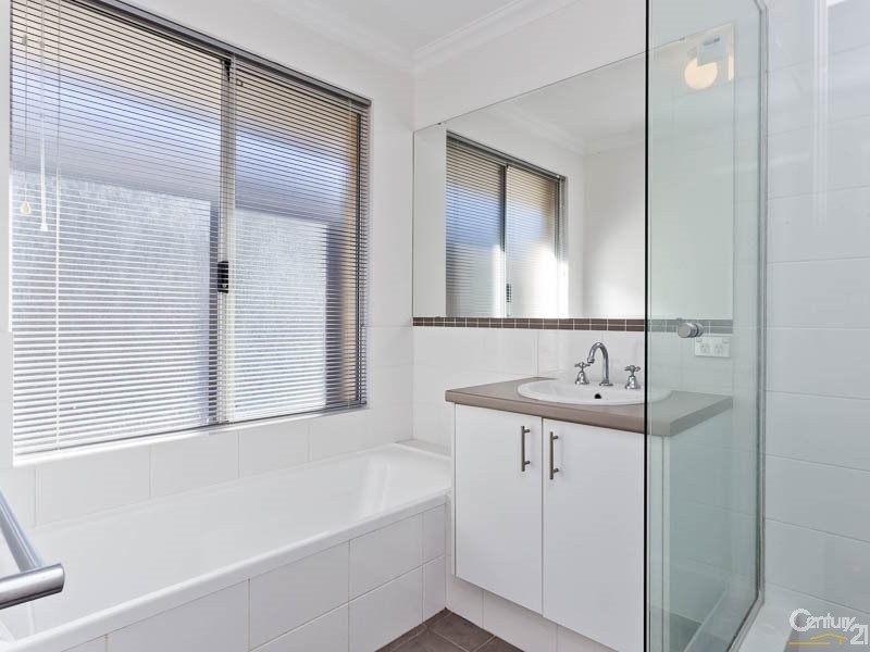 27 Manitoga Street, Landsdale WA 6065