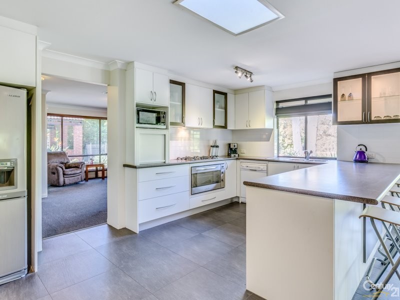 8 Kurrajong Street, Roleystone WA 6111