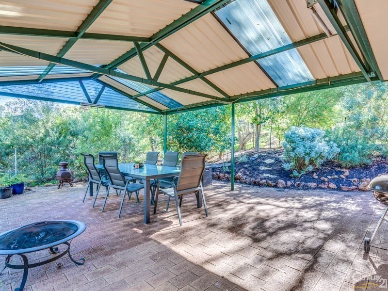 8 Kurrajong Street, Roleystone WA 6111