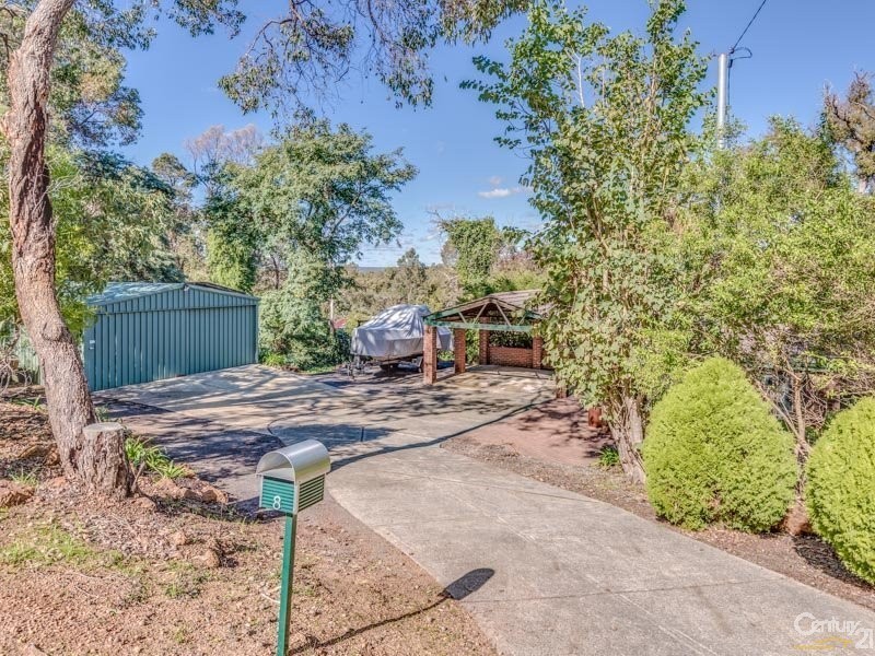 8 Kurrajong Street, Roleystone WA 6111