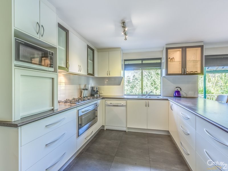 8 Kurrajong Street, Roleystone WA 6111