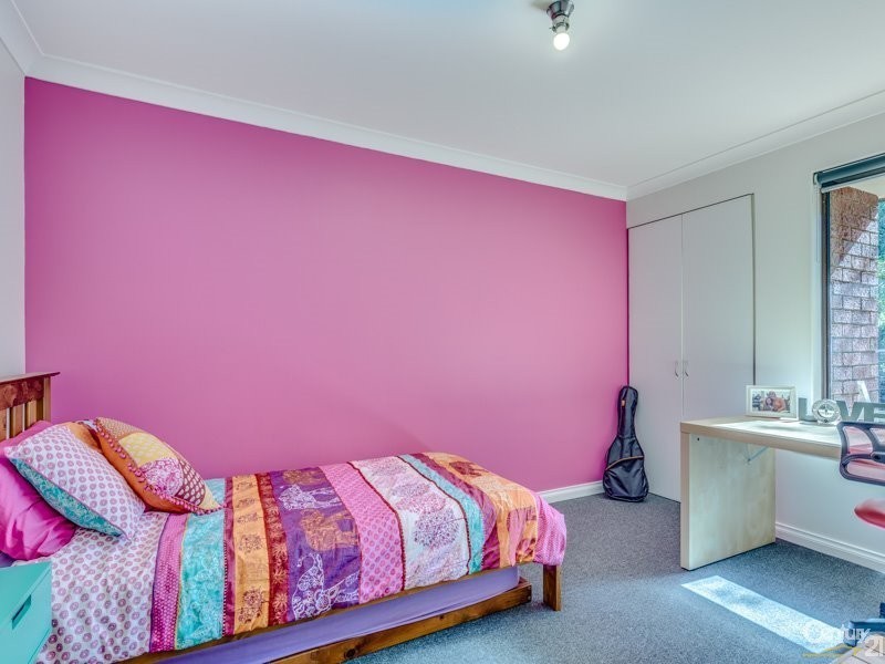 8 Kurrajong Street, Roleystone WA 6111
