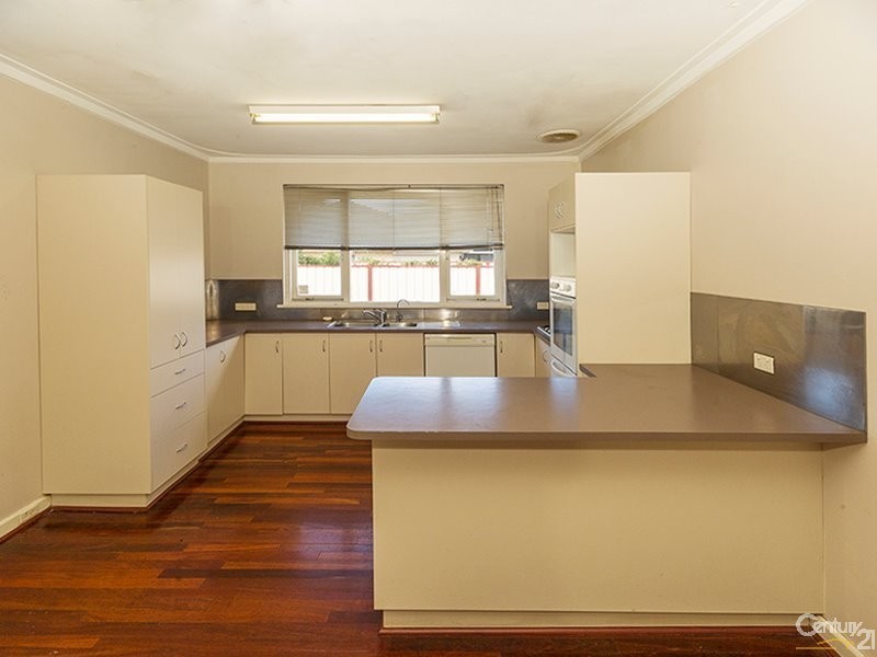 57 Cross Street, Queens Park WA 6107