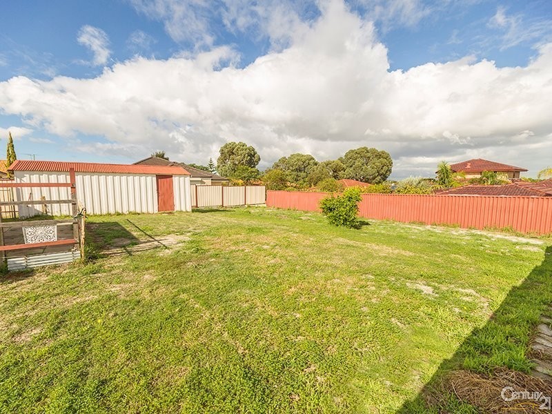 57 Cross Street, Queens Park WA 6107
