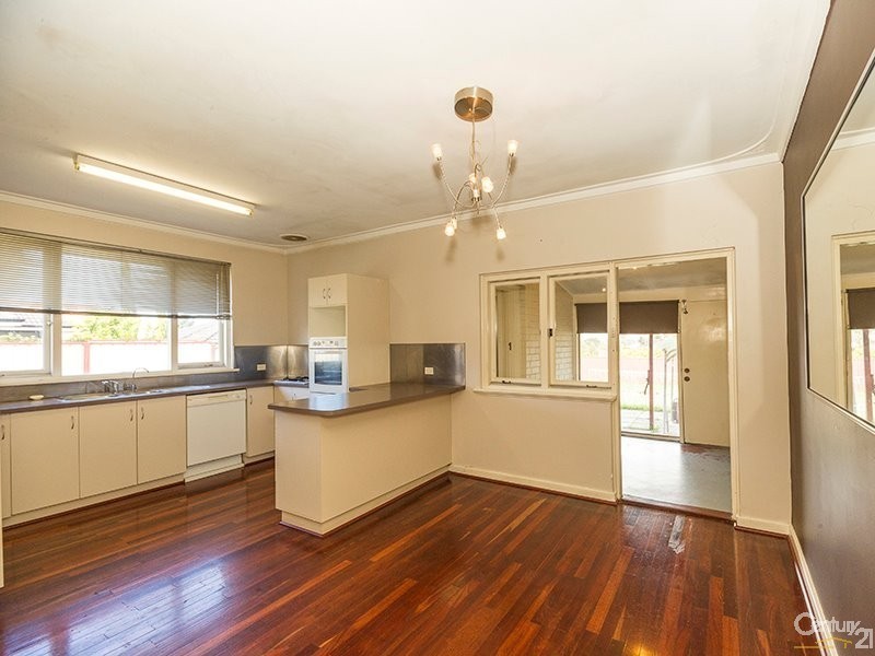 57 Cross Street, Queens Park WA 6107