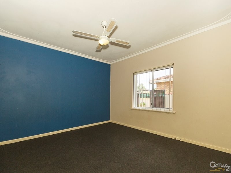 57 Cross Street, Queens Park WA 6107