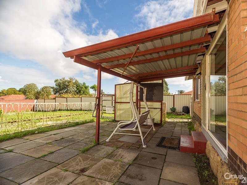 57 Cross Street, Queens Park WA 6107