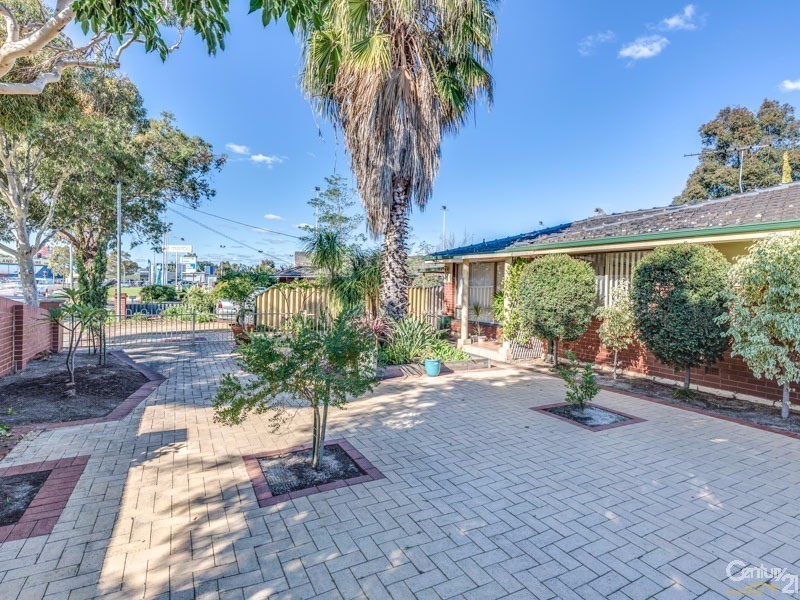 12A Manning Road, Cannington WA 6107