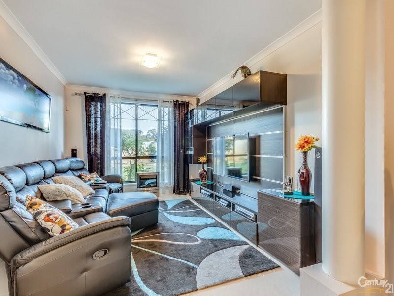 45 Welbeck Road, Canning Vale WA 6155