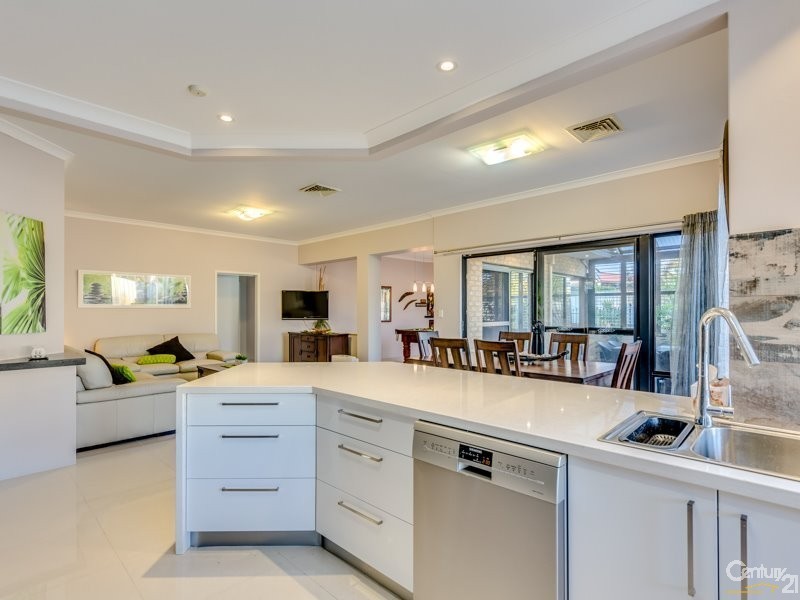45 Welbeck Road, Canning Vale WA 6155