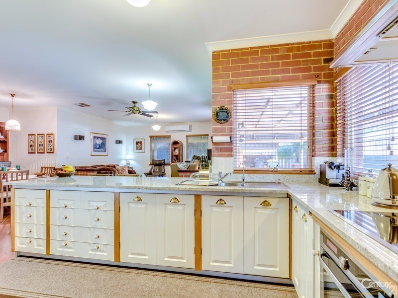 20 Wyton Place, Gosnells WA 6110