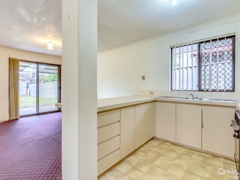 8 Quinn Avenue, Bentley WA 6102