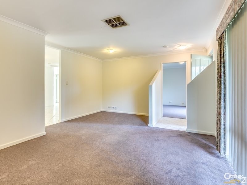 28 Bullfinch Street, Huntingdale WA 6110