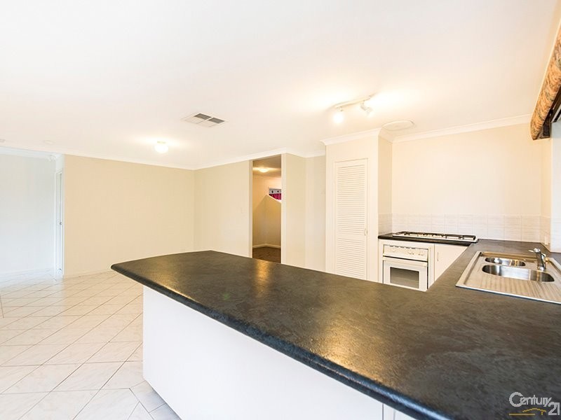 28 Bullfinch Street, Huntingdale WA 6110