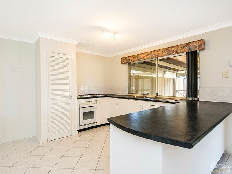 28 Bullfinch Street, Huntingdale WA 6110