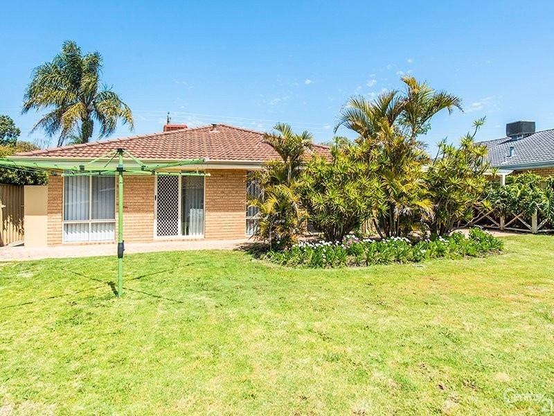 28 Bullfinch Street, Huntingdale WA 6110