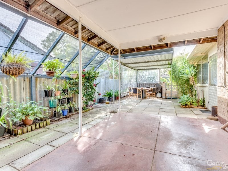 34 Lantana Way, Camillo WA 6111