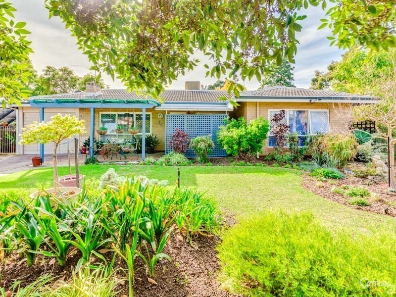 34 Lantana Way, Camillo WA 6111