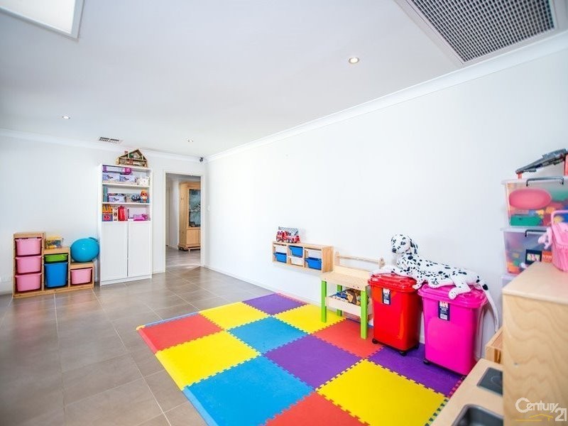 16 Ulm Court, Thornlie WA 6108