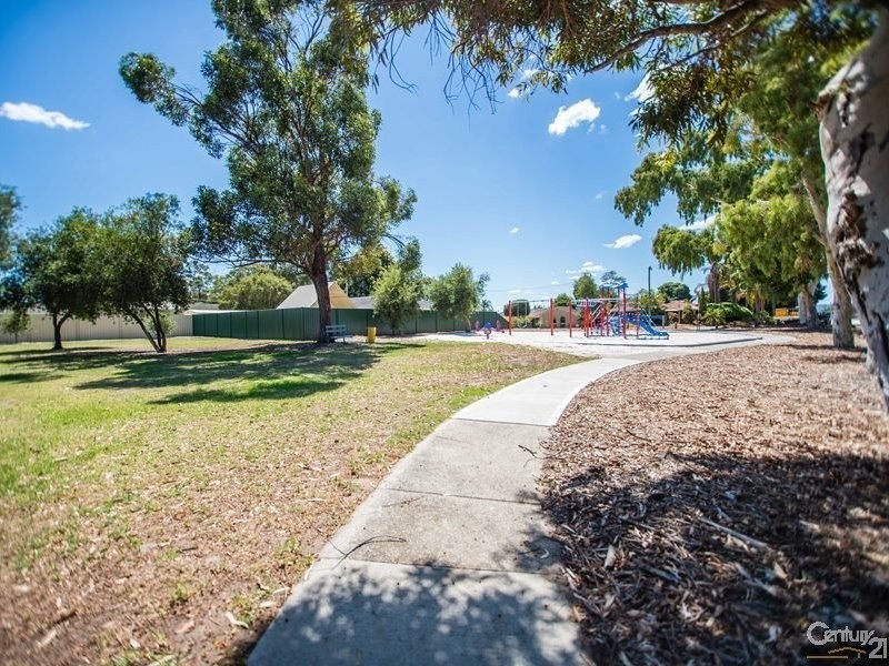 16 Ulm Court, Thornlie WA 6108