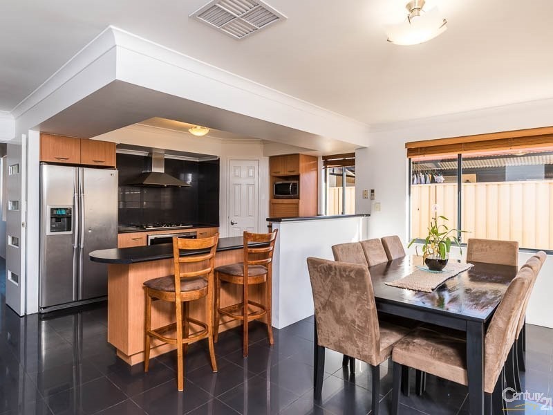 21 Figtree Drive, Canning Vale WA 6155